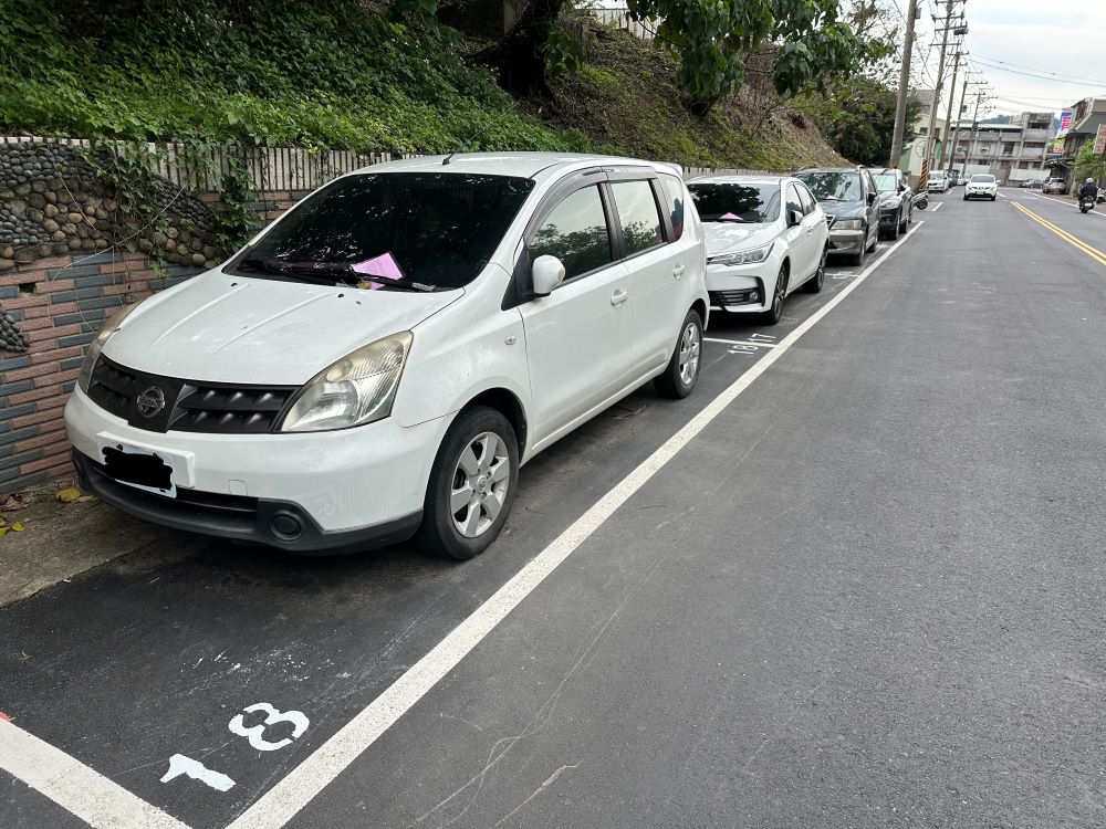 《圖說》路邊汽車停車格收費管理解決停車糾紛。〈交通局提供〉