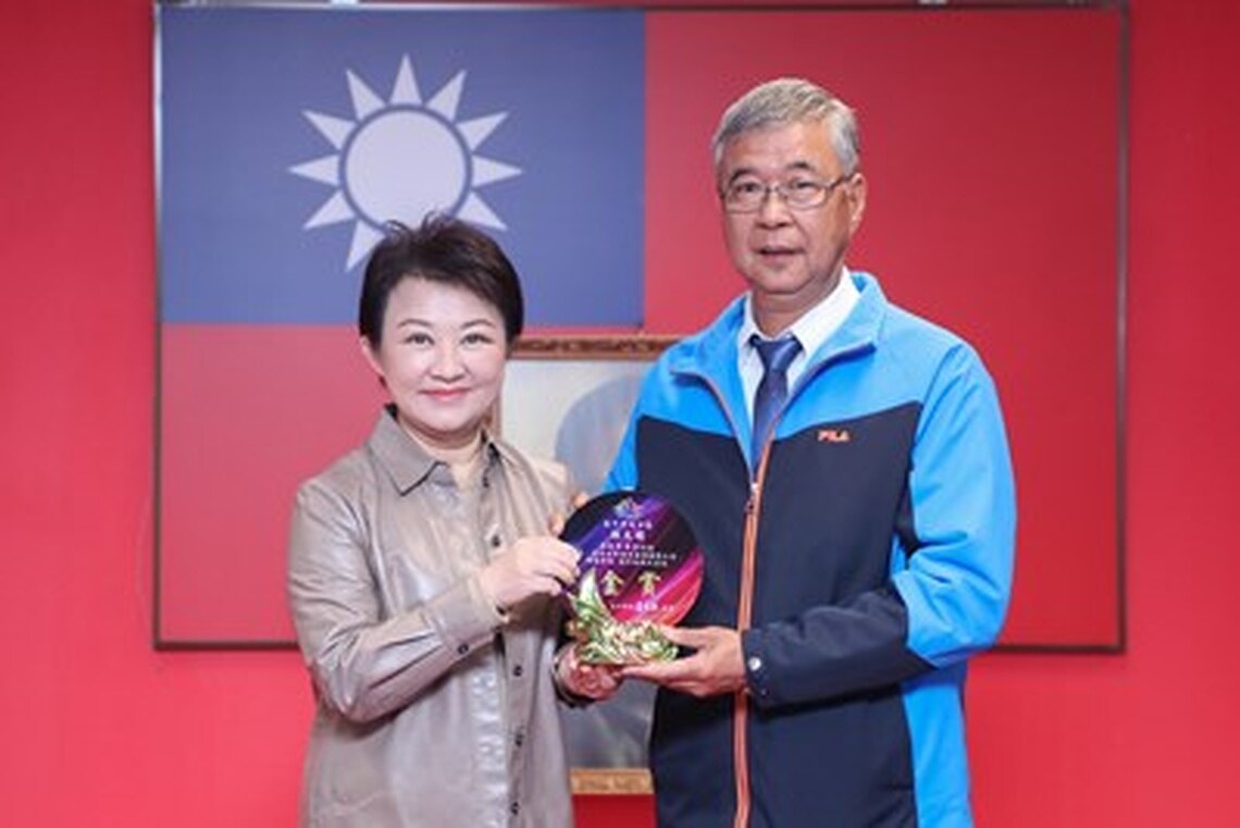 烏日區農友林凡閔榮獲國際稻米大獎 盧秀燕市長頒獎表揚卓越貢獻