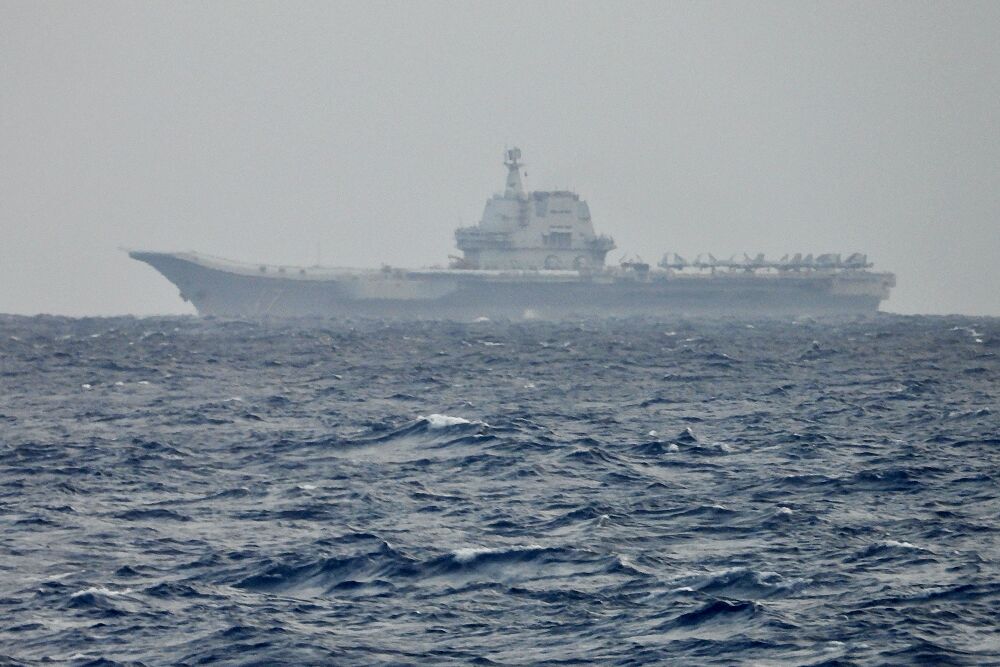 即時掌握中共山東號航艦動態 國防部:妥善謹慎應對灰色地帶襲擾 220 照片來源:國防部影片截圖