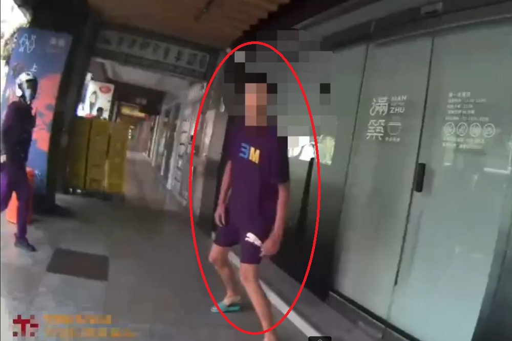 心情不好噴飛逾4萬元 無照騎車不戴安全帽跑給警追 217 CNEWS204250401a09