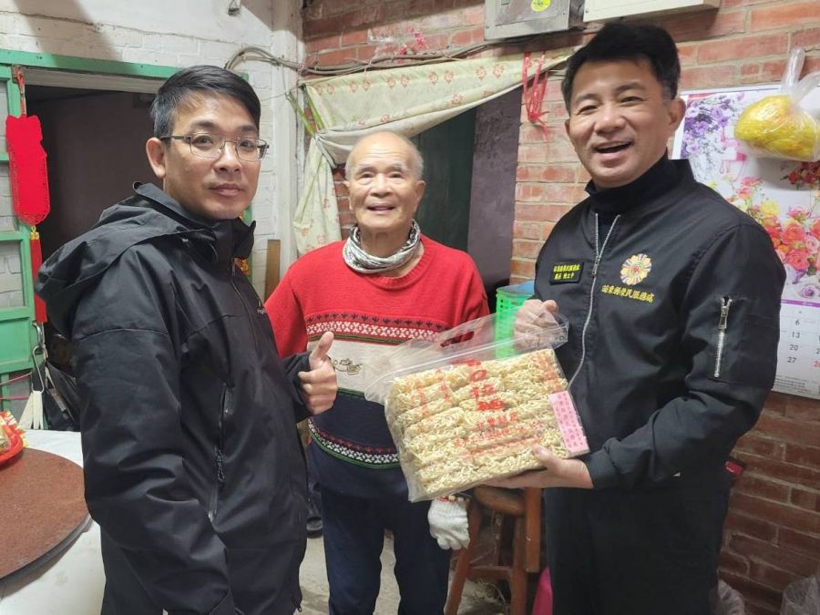苗栗縣榮服處 慰訪參加八二三砲戰老英雄