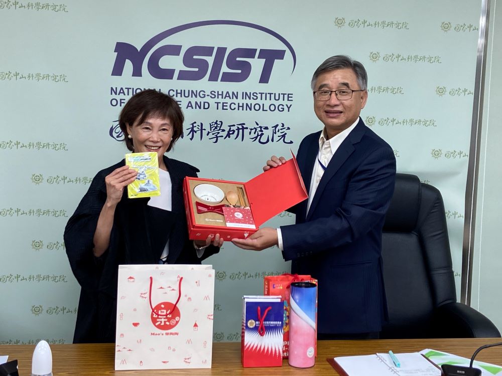 研討智能照護減力解方  板橋榮家參訪中科院受益良多