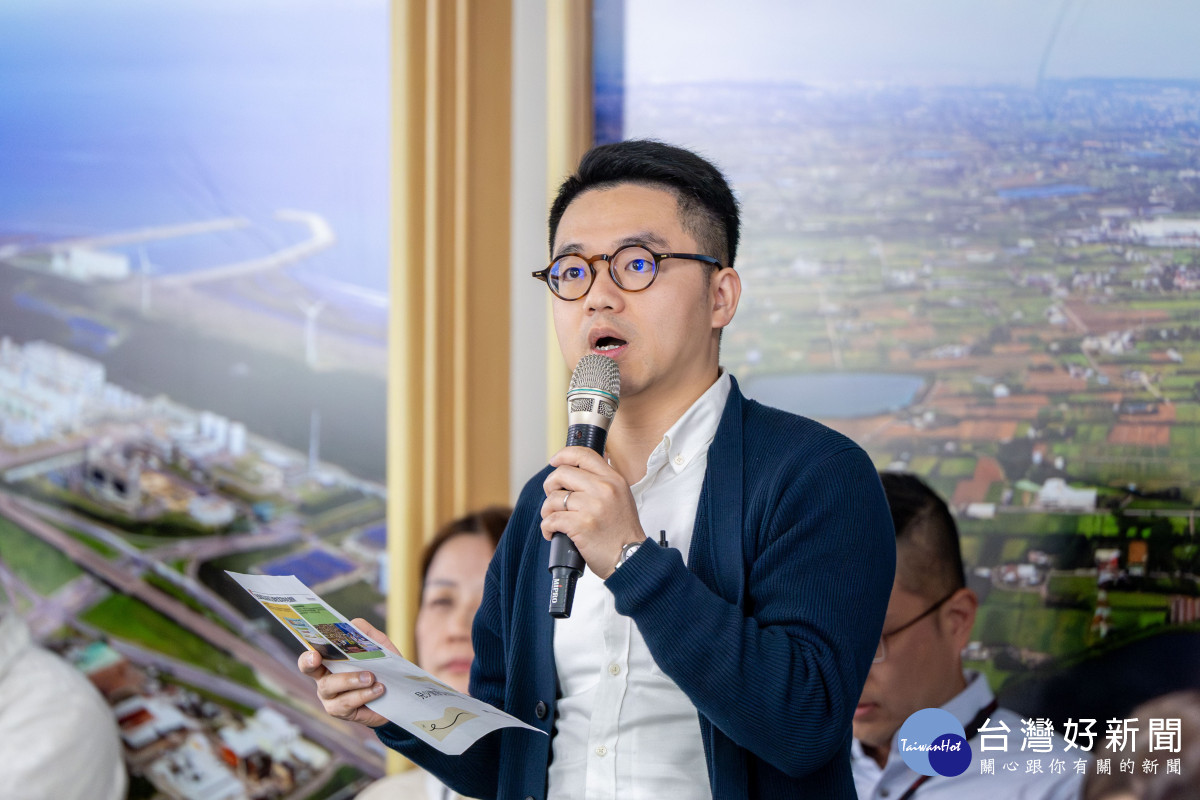 教育局主任簡報。