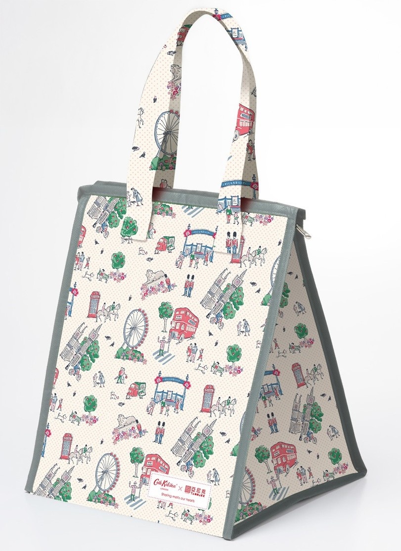 ▲「Cath Kidston X亞尼克聯名Lovely London保冷袋」5月1日起單筆消費不限金額，即可以心動價199元加購。（圖/亞尼克提供）