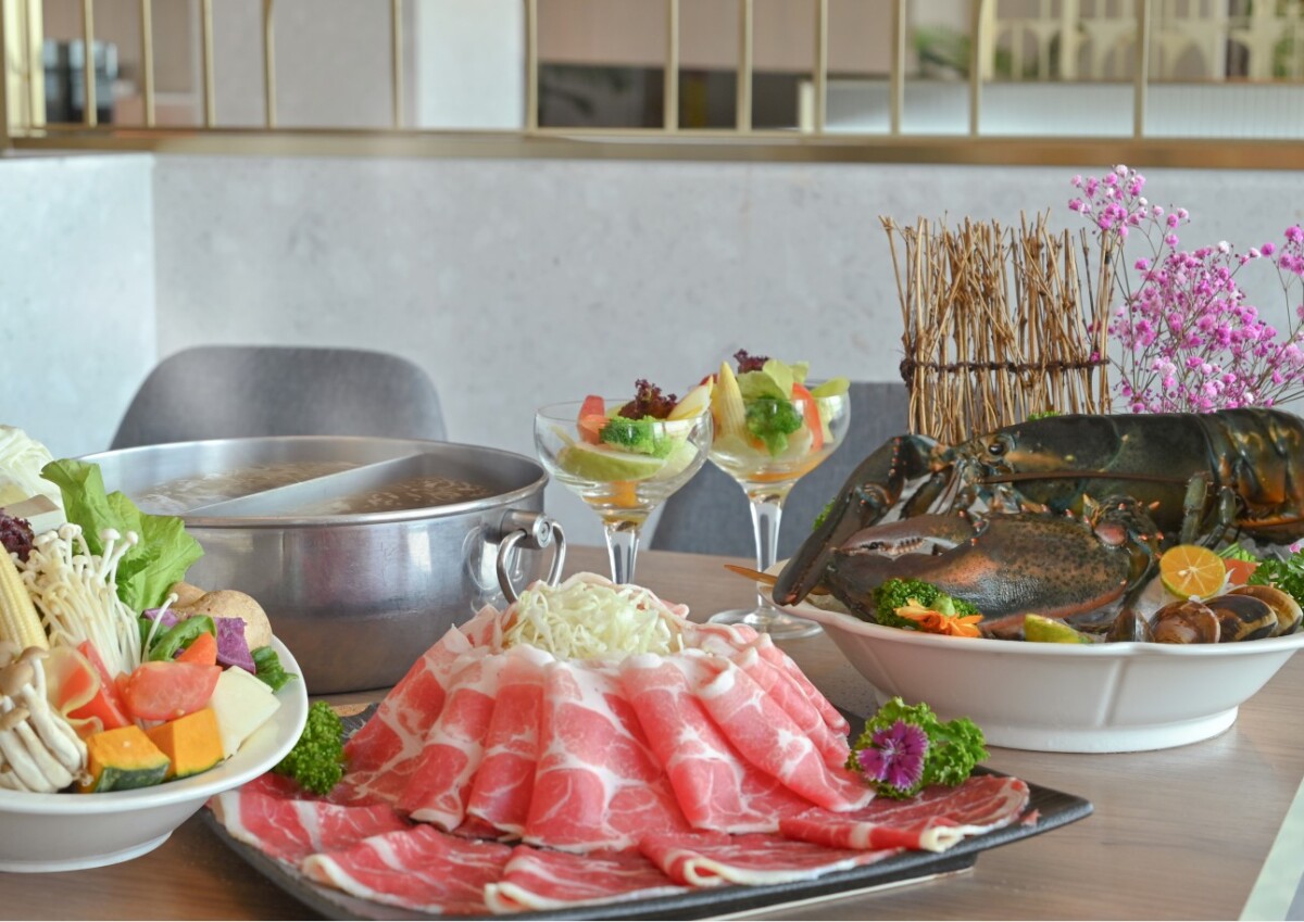 ▲Smile one精緻涮涮鍋龍蝦套餐。（圖/高雄福華飯店提供）