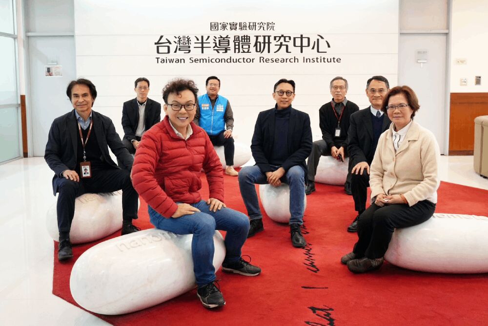 照片來源：鄭正鈐國會辦公室