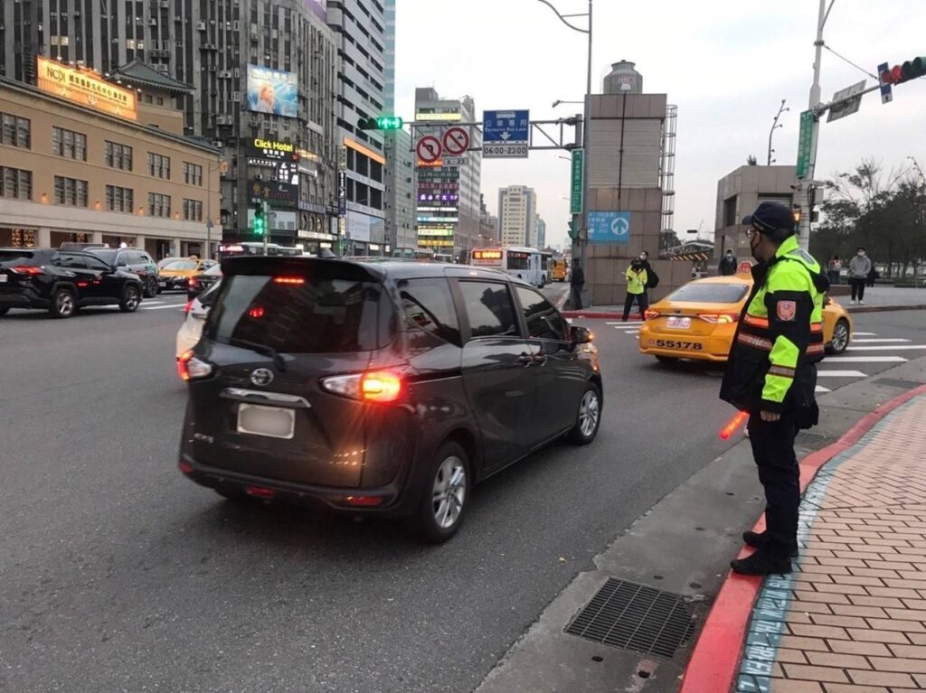 順暢安心行  清明節連續假期  北市警局加強交通疏導