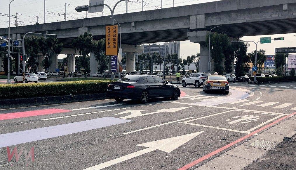 高鐵站區車道分流優化 中市交通局:跟著彩色標線走就對了 - https://www.watchmedia01.com
