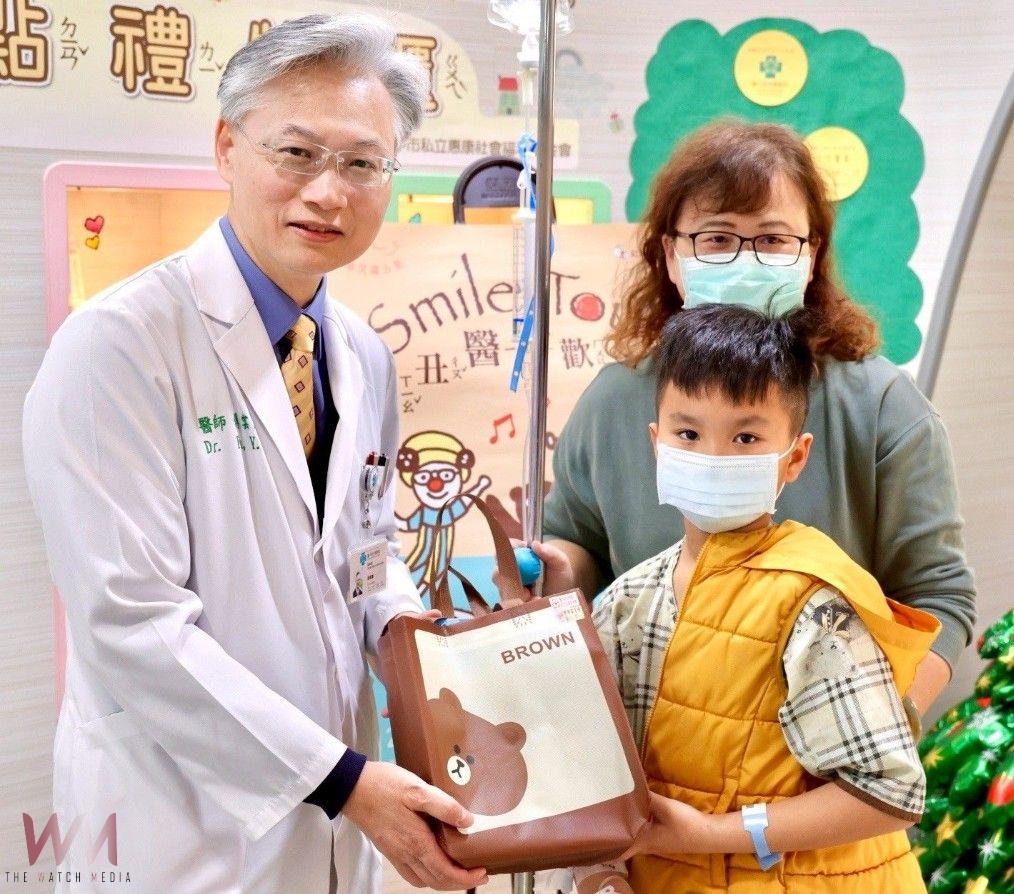 兒童節前夕獻暖!紅鼻子醫生關懷臺中榮總病童 散播愛與歡樂 - https://www.watchmedia01.com
