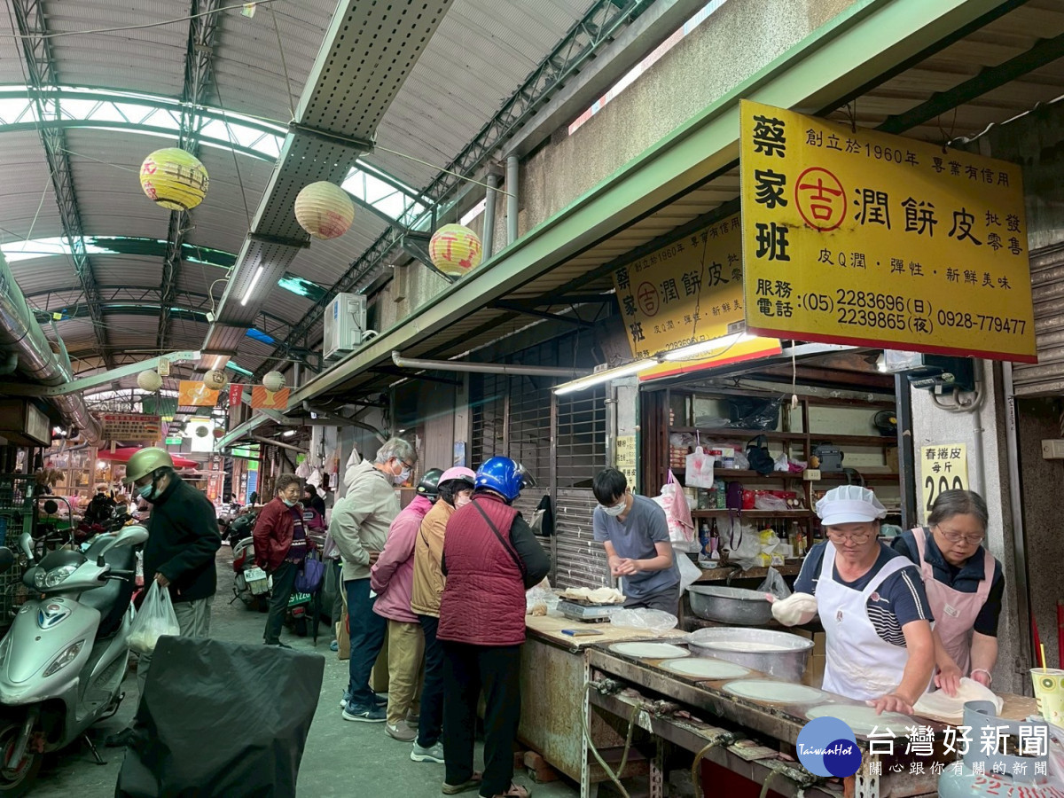 清明節連假首日，嘉義市傳統市場湧入採買人潮／嘉義市府提供