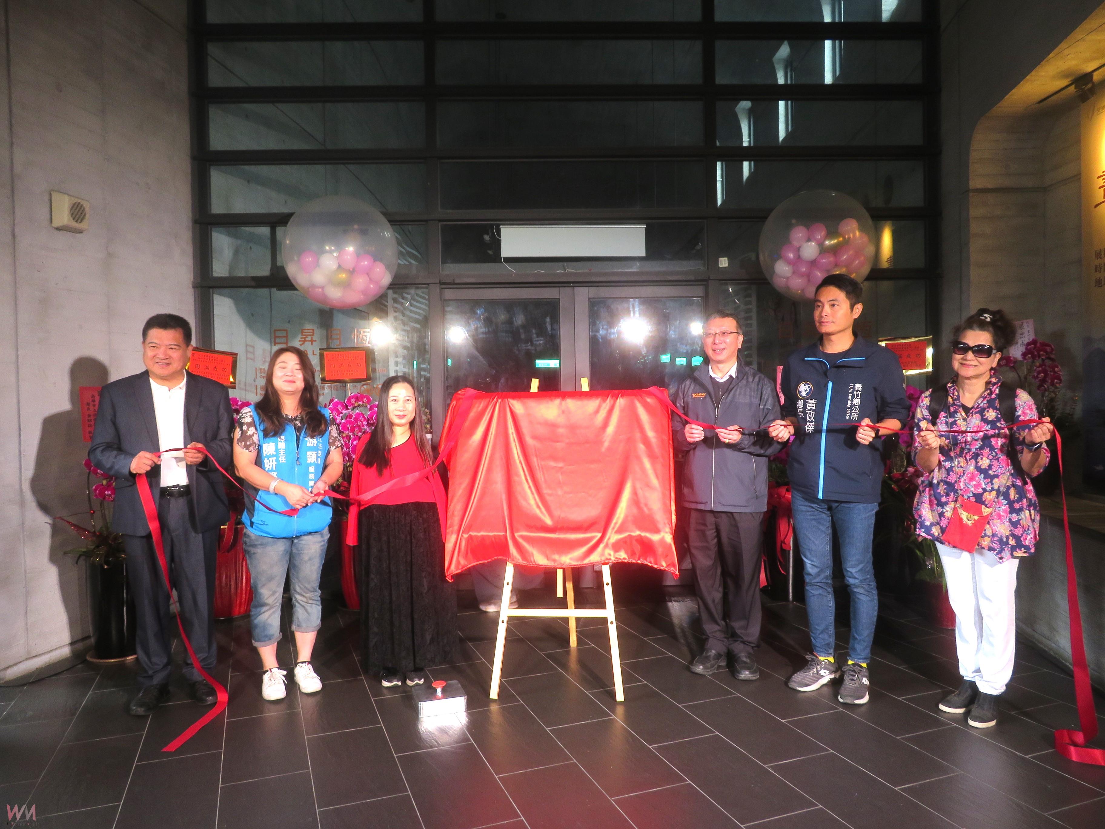 國際口足畫家楊恩典特展5日於日月潭向山盛大開幕邀您探索「畫中有話」的妙趣 - https://www.watchmedia01.com