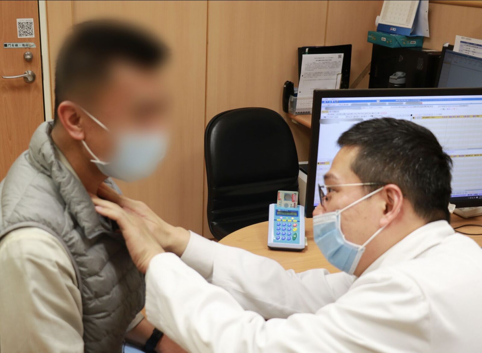 檢驗良性「甲狀腺結節仍長大1倍」 男子難置信竟是濾泡癌上身! 192 檢驗良性「甲狀腺結節仍長大1倍」 男子難置信竟是濾泡癌上身! 191