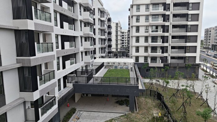 S 96542747 0