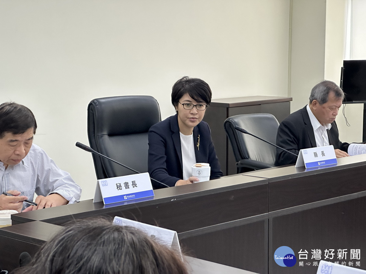 許縣長籲停止鬥爭協商因應作為。（記者扶小萍攝）