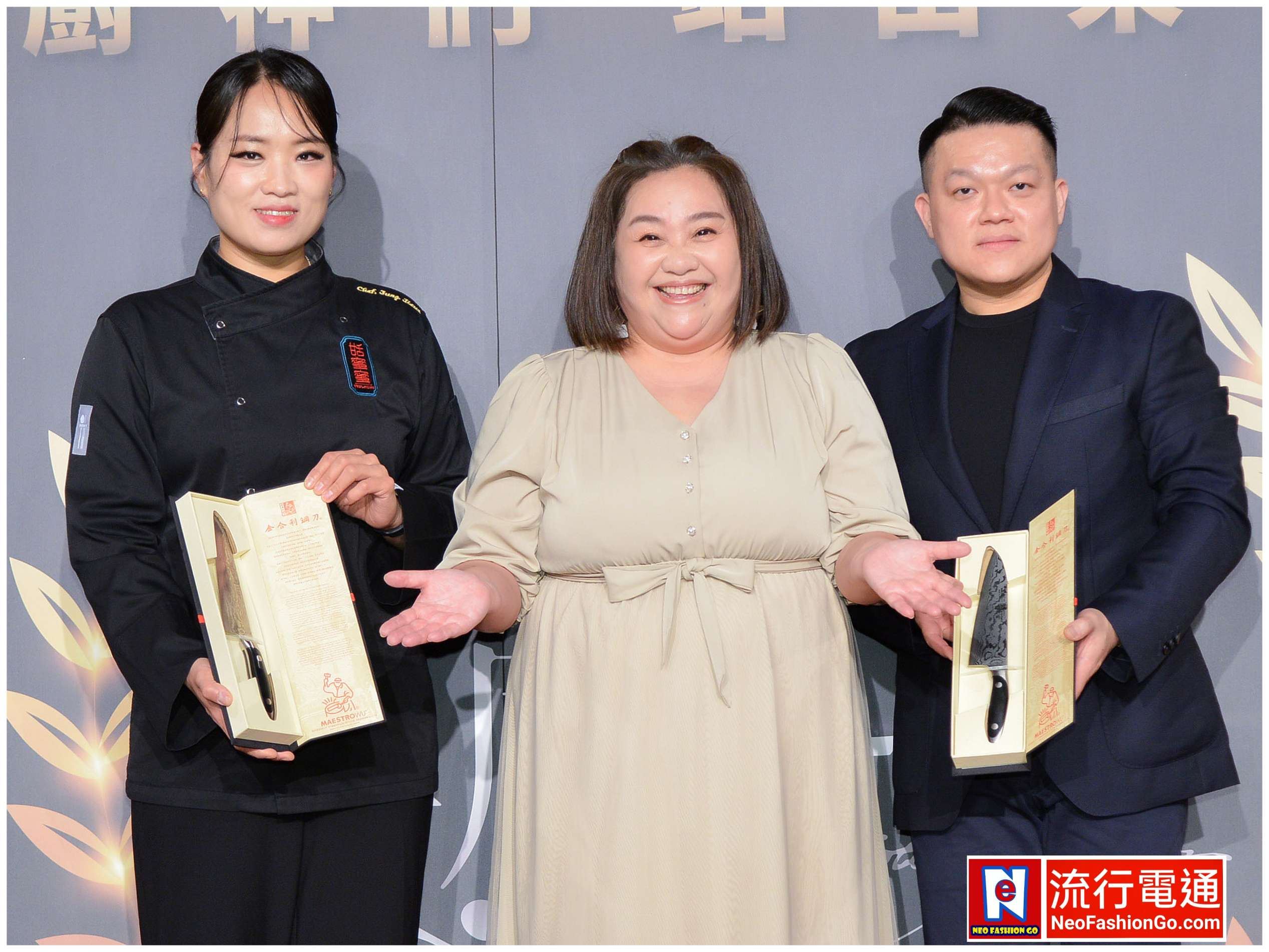三立《星廚之戰》鍾欣凌、米其林三星主廚何順凱及「港點女王」鄭智善展開美食決鬥場「只是希望某些明星夫妻,不要為了一百萬獎金吵架翻臉啦。」