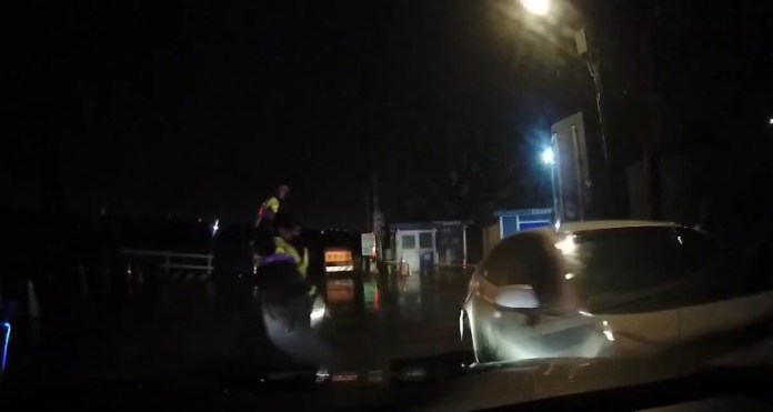 【有片】毒駕拒檢還撞警!中壢男上演街頭追逐 下場慘了 98 1744014871600