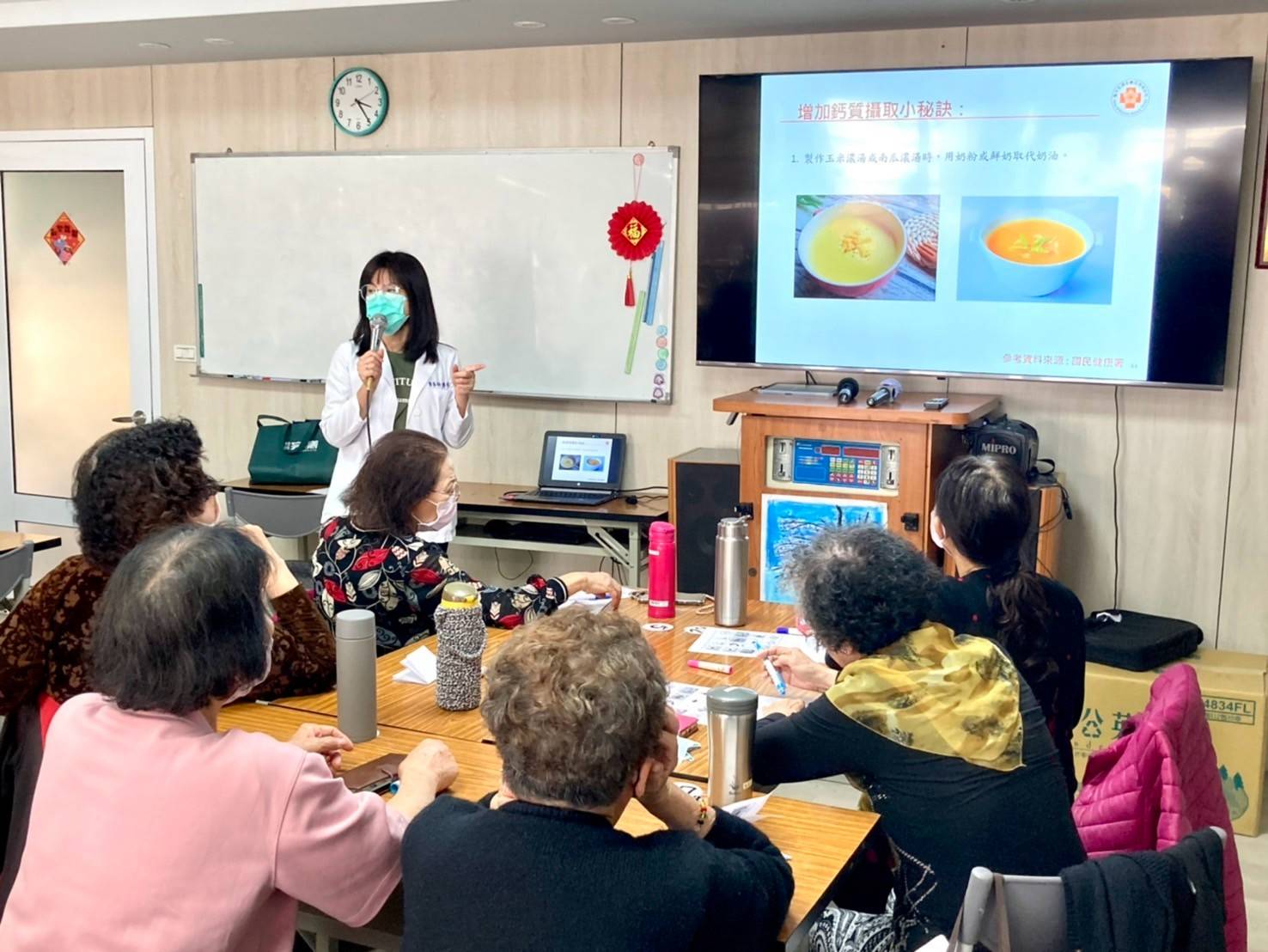 長輩「鈣」健康　嘉榮營養師：每日早晚一杯奶