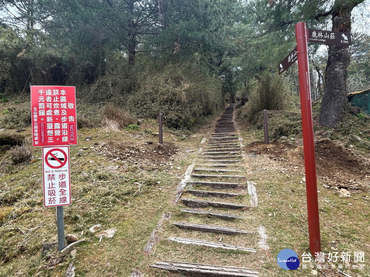 鹿林山登山口設置完成「雙向人員流量計數器」現況。（玉管處提供）
