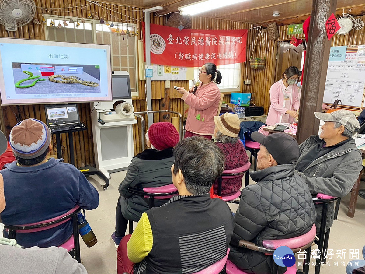 急診護理師衛教民眾正確的「蜂螫蛇咬預防與處置方式」,以破除迷思