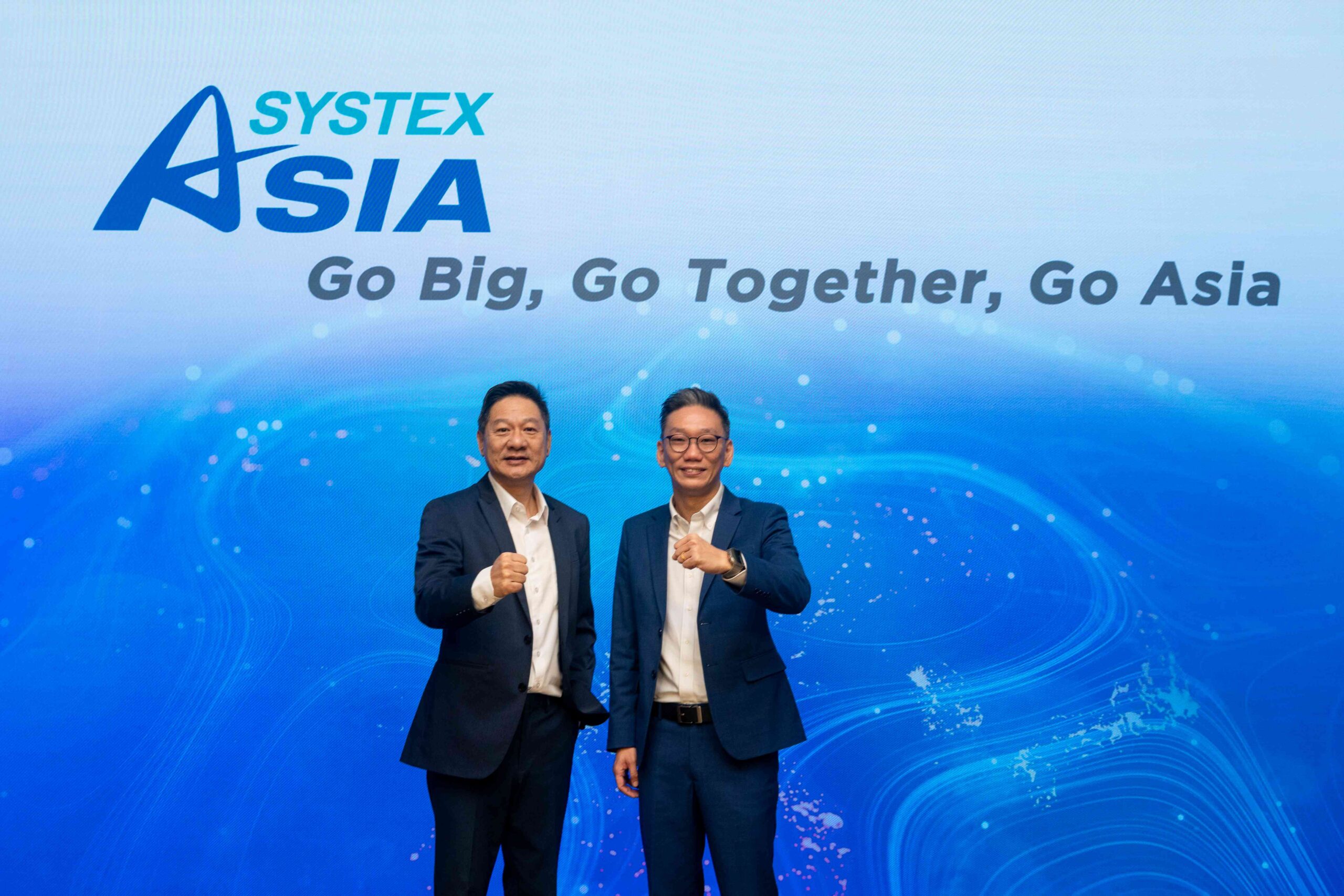 精誠資訊擴大佈局東南亞市場,於新加坡成立SYSTEX Asia東南亞營運總部。精誠資訊董事長林隆奮(左)、SYSTEX Asia 總經理 Alex Toh (右)。