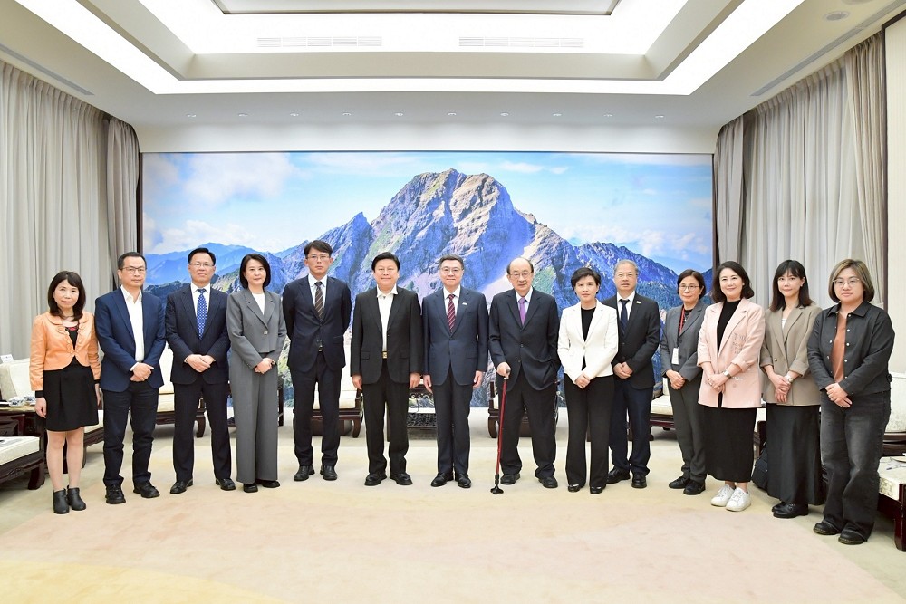 國是會議柯建銘搶座位 卓榮泰:國家是一體無主客之分 254 國是會議柯建銘搶座位 卓榮泰:國家是一體無主客之分 253