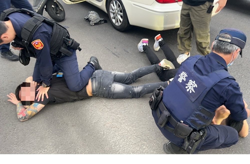 交易虛擬貨幣 玩具假鈔遇假幣商警逮人送辦 204 cnews204250408a07