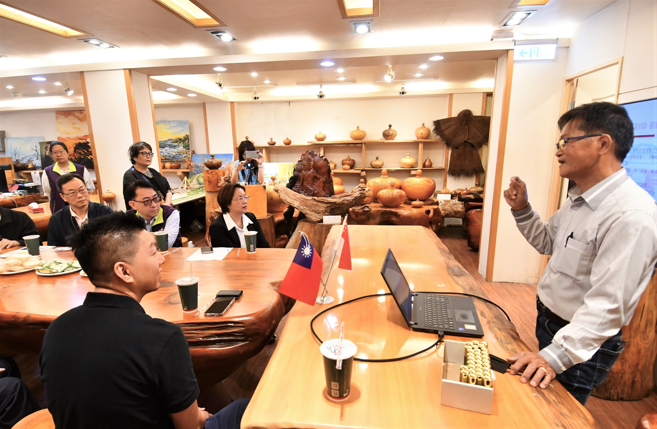 農業升級 王惠美赴桃園考察智慧農業 力促彰化導入AI技術 - https://www.watchmedia01.com