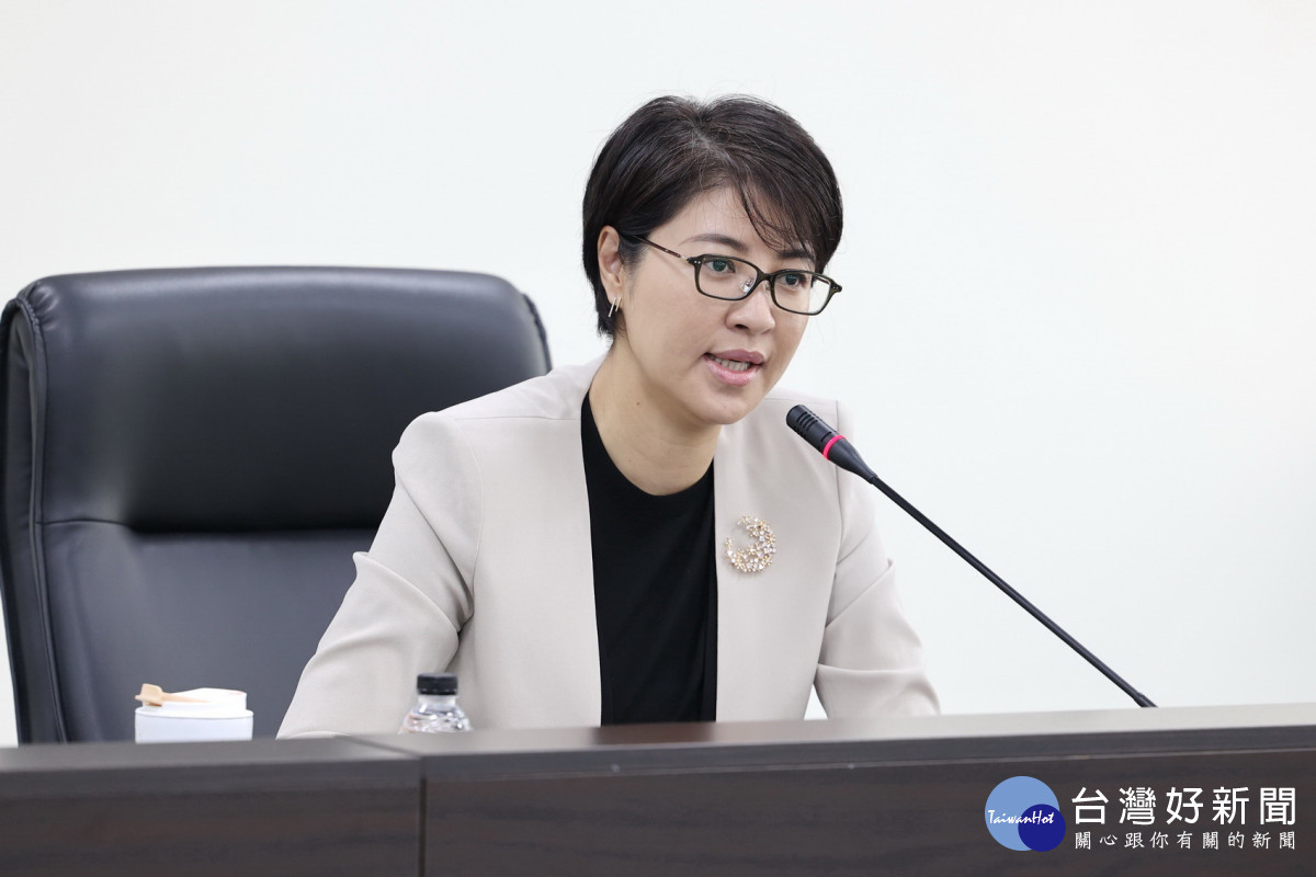 許淑華縣長主持座談會。(縣府提供) <br /><br />