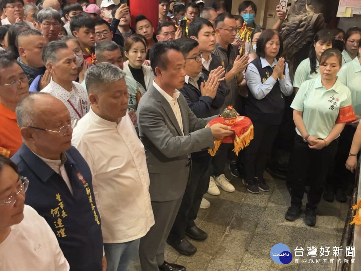 大甲媽祖遶境活動8日一早在奉天宮前盛大舉行媽祖祝壽大典／嘉義縣府提供