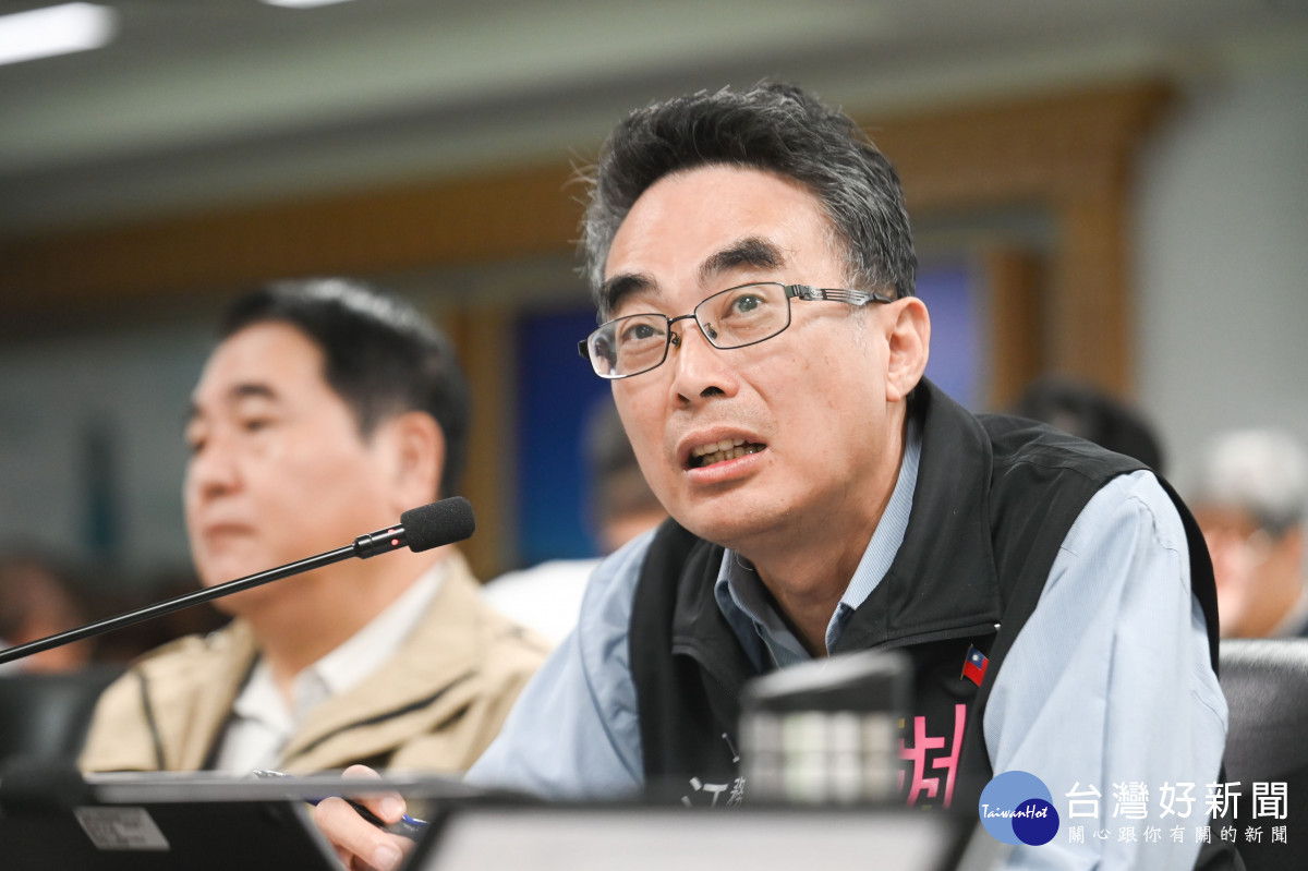 工務局長補充說明。