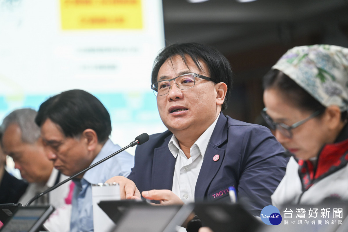 交通局長感謝工務局協助。