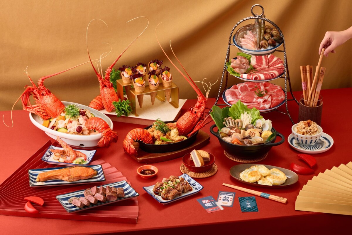 顧客即日起到4/30，點3大品牌聯名套餐，就送已過香爐的限量媽祖祝福筷與祈願小卡。