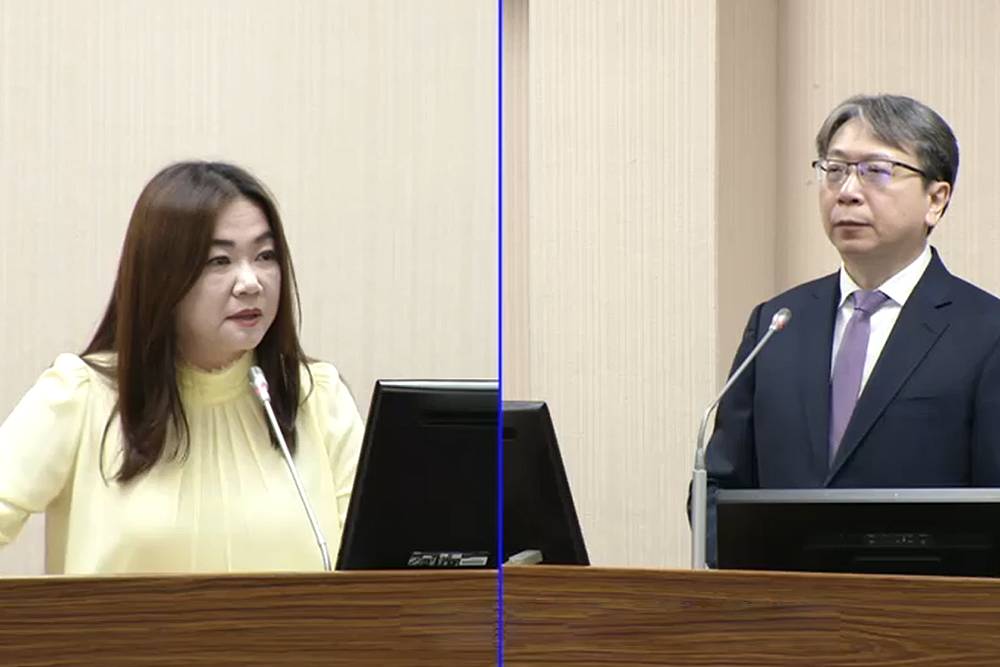 總統府、民進黨還有共諜? 馬文君:國安團隊搜查應不分黨派與層級 244 總統府、民進黨還有共諜? 馬文君:國安團隊搜查應不分黨派與層級 243