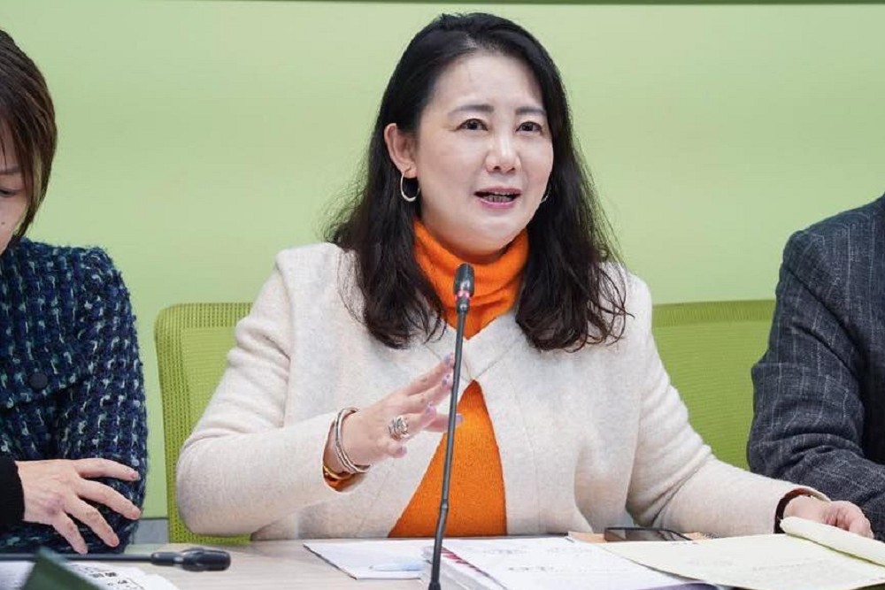民進黨中常會研議關稅因應 籲藍白停止批評、警覺中國低價傾銷 268 民進黨中常會研議關稅因應 籲藍白停止批評、警覺中國低價傾銷 267