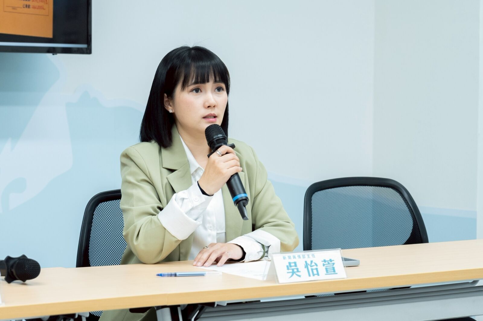 張惇涵稱藍白凍刪赴美談判旅費　吳怡萱：先交代台美談判掛號成功？ 267