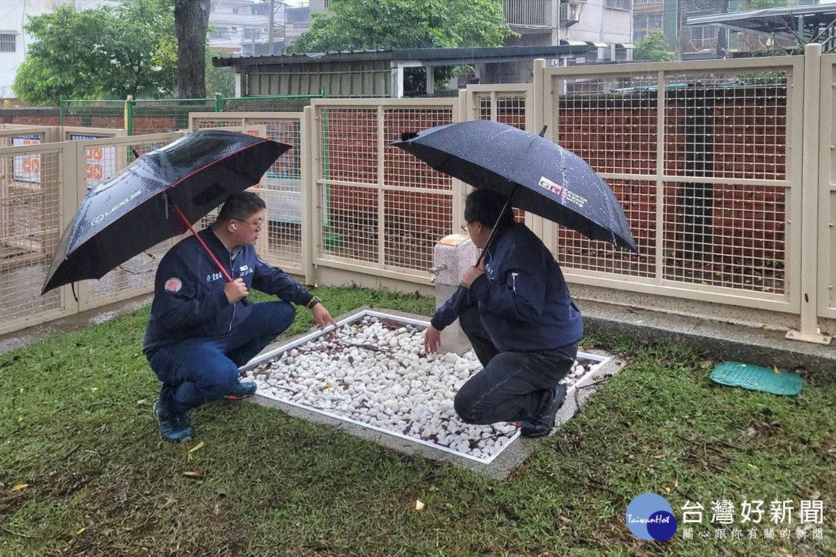 桃園市政府農局長陳冠義視察寵物設施修繕成果。<br /><br /> <br /><br /> 