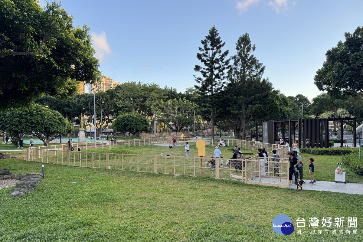 桃園市政府動物保護處致力推廣寵物友善空間。