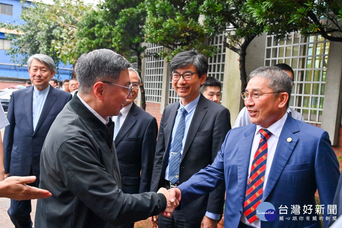 首場產業傾聽之旅桃園起跑 卓揆盼與產業對話使各項協助方案更臻完善全力穩定產業競爭力