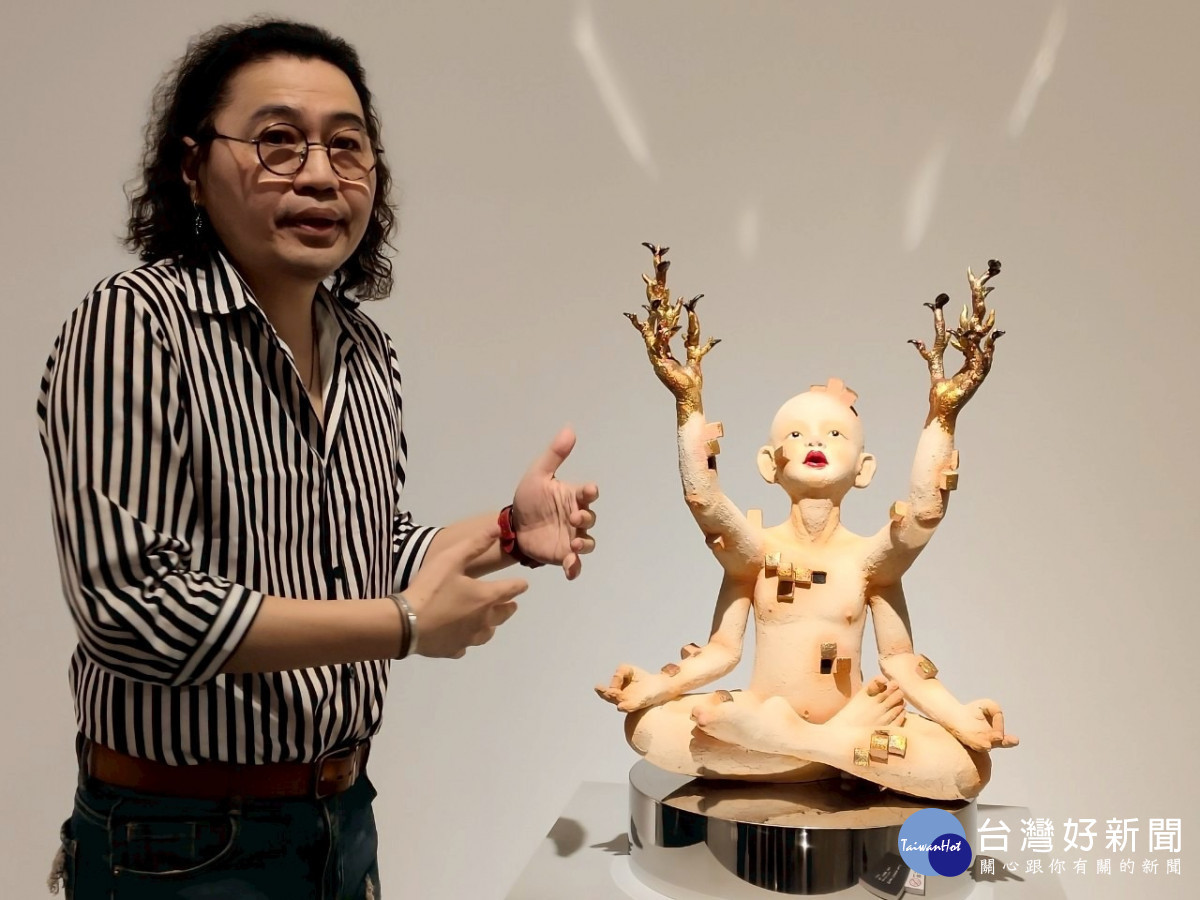 林時植老師介紹真實系列No.1。圖/記者鄧富珍攝