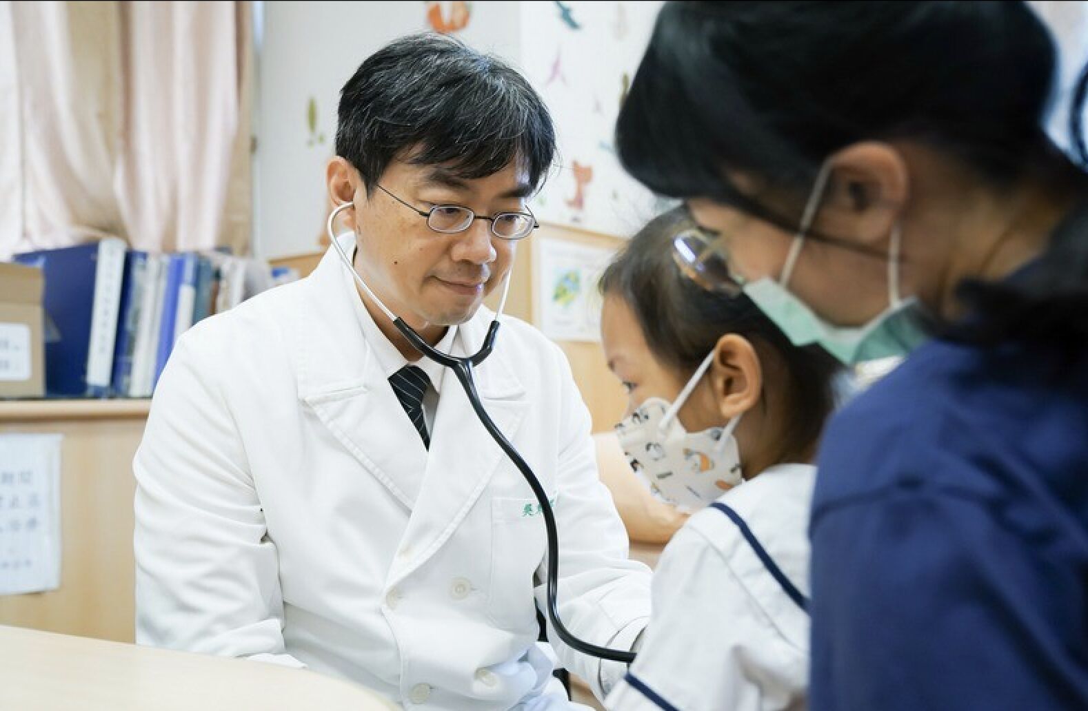 「會走路的肺炎」增加! 11歲童燒咳4天肺白一片慘住院 258 「會走路的肺炎」增加! 11歲童燒咳4天肺白一片慘住院 257
