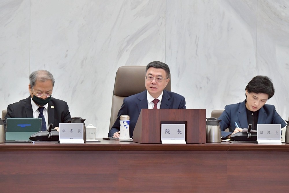 川普關稅政策進入90天談判觀察期 卓榮泰指示延長5月報稅季 240 川普關稅政策進入90天談判觀察期 卓榮泰指示延長5月報稅季 239