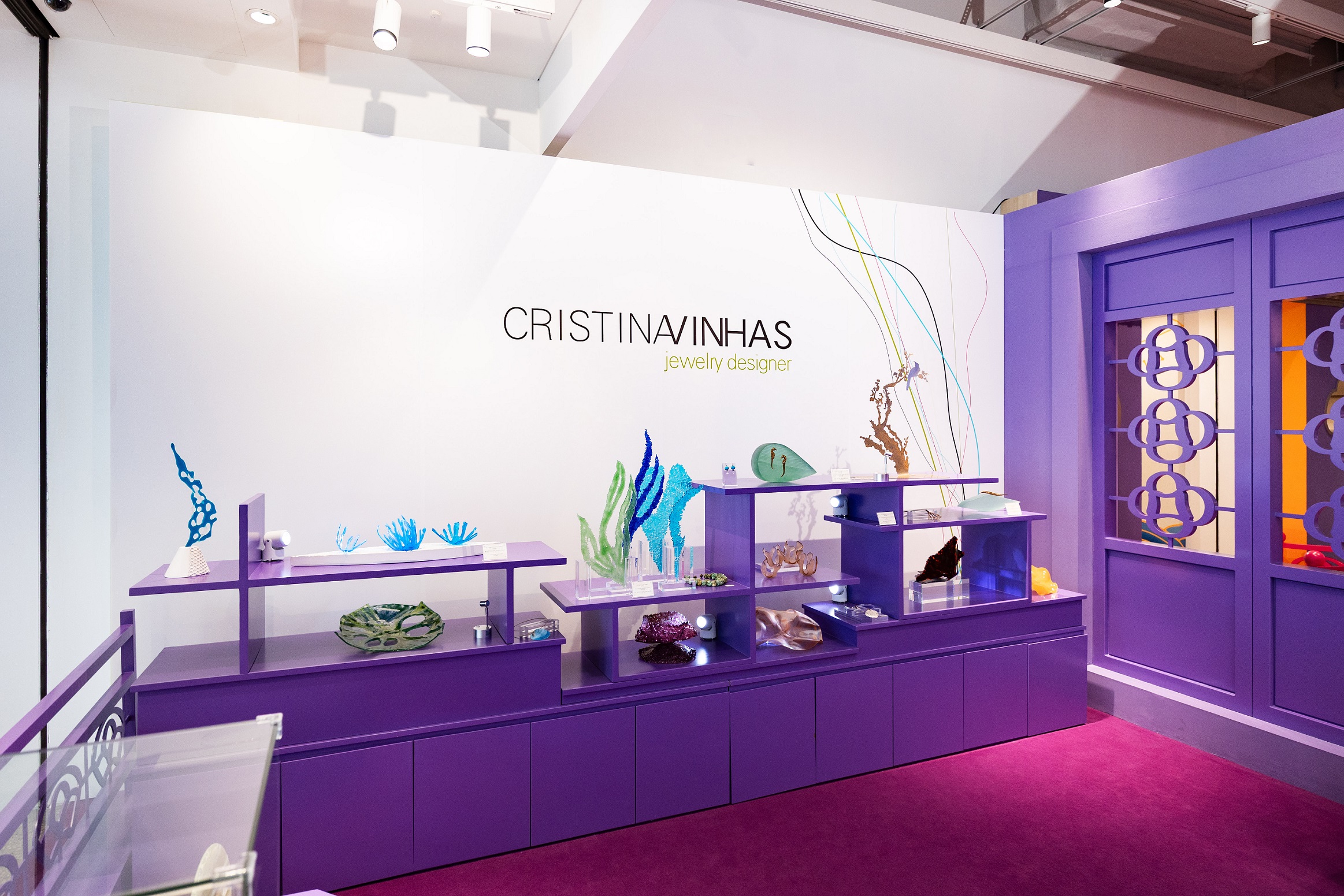 銀河藝萃同場舉辦《萬象繆斯——Cristina Vinhas藝術珠寶展》。