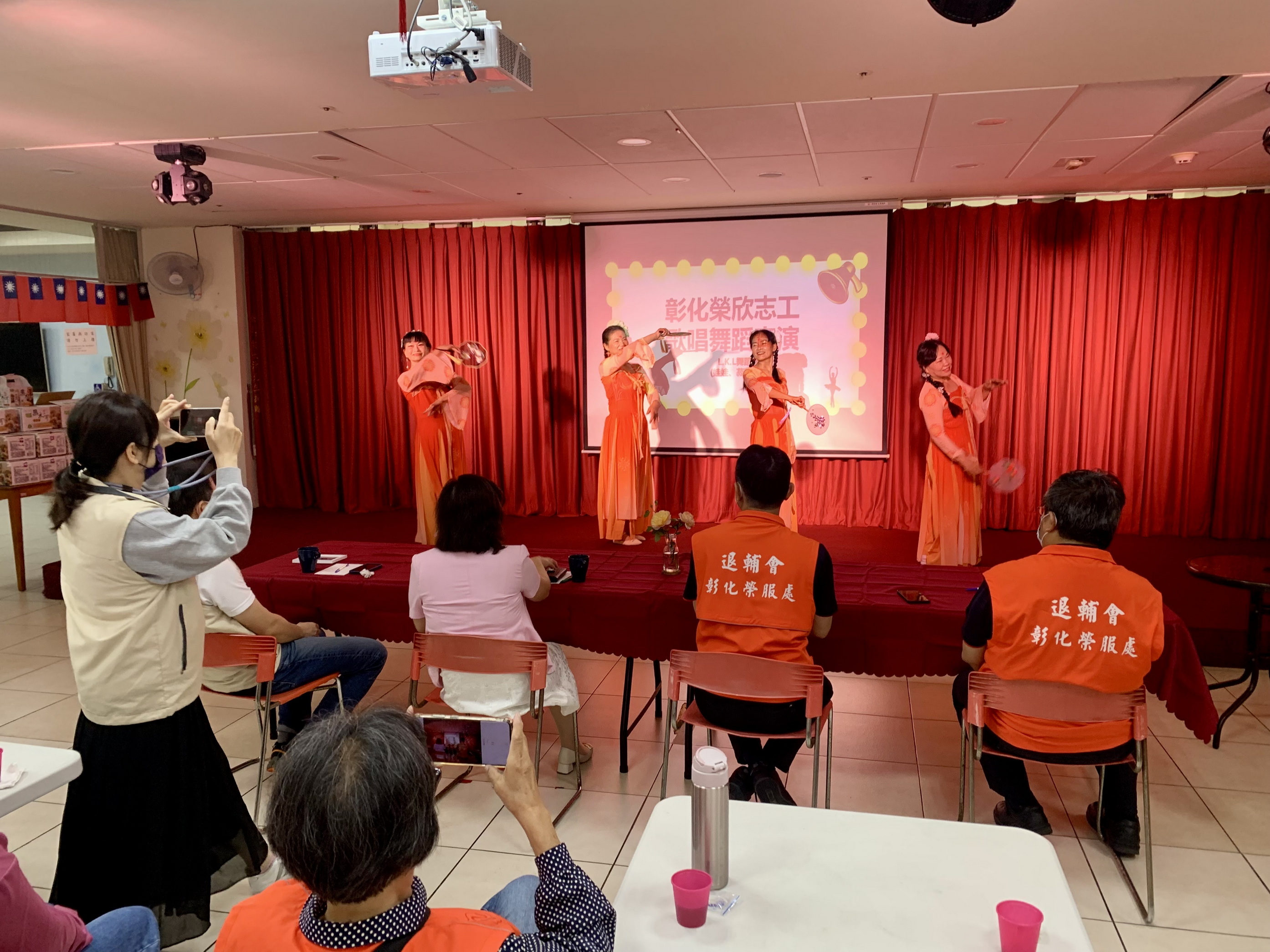 跨縣市送暖不遠千里 彰化榮欣志工暖心訪新竹榮家長輩 - https://www.watchmedia01.com