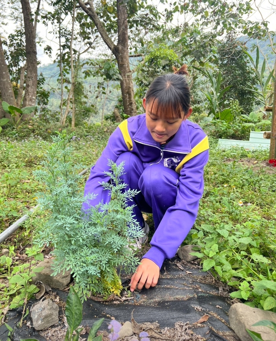 那瑪夏國中盧佳怡(農業職群觀賞植物栽培主題)。