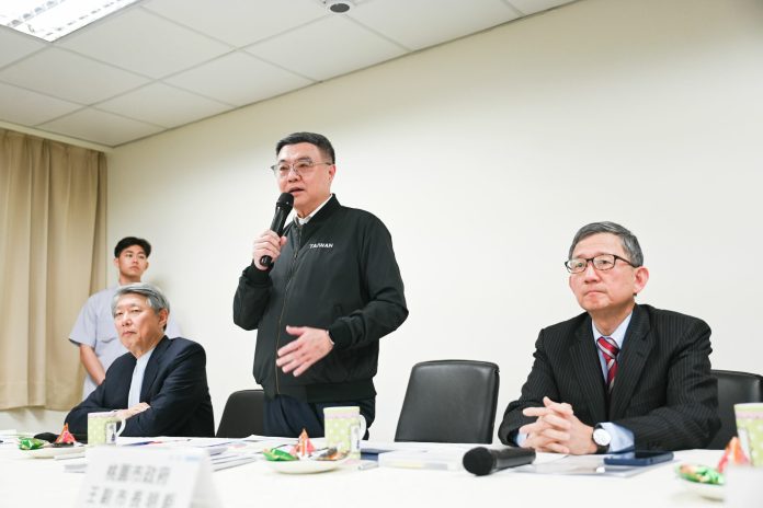 卓榮泰、張善政桃園合體 傾聽產業聲音 5fd32c0e 3df2 4b10 8cae b0cb74ab0bce scaled