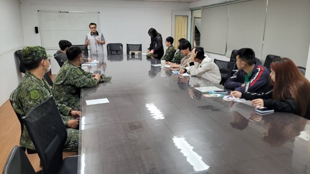 與徵屬有約入營座談  何中南詳說注意事項