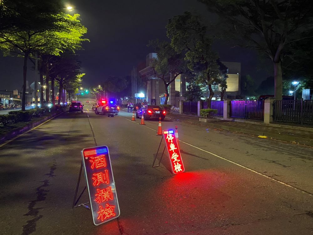 《圖說》警方將持續配合相關單位,全力遏止違規車輛噪音,也嚴格取締酒後駕車等重點交通違規。〈板橋分局提供〉