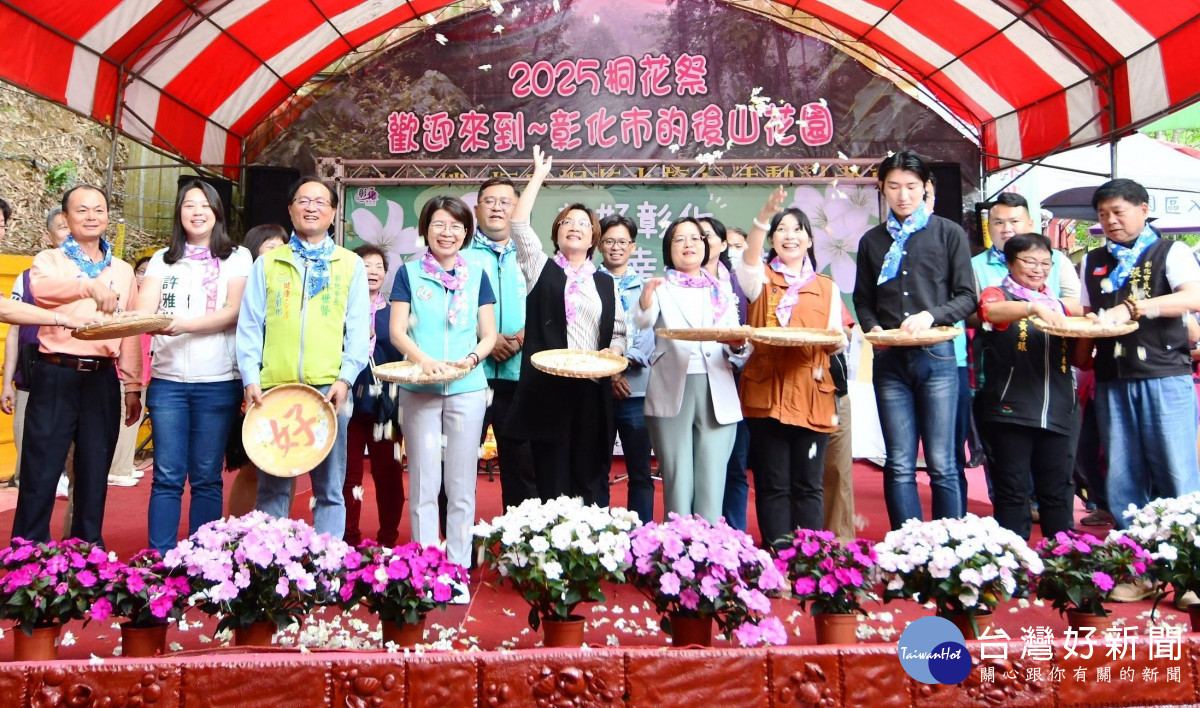 彰化八卦山脈油桐花盛開，浪漫推出桐遊彰化小旅行。圖記者鄧富珍攝