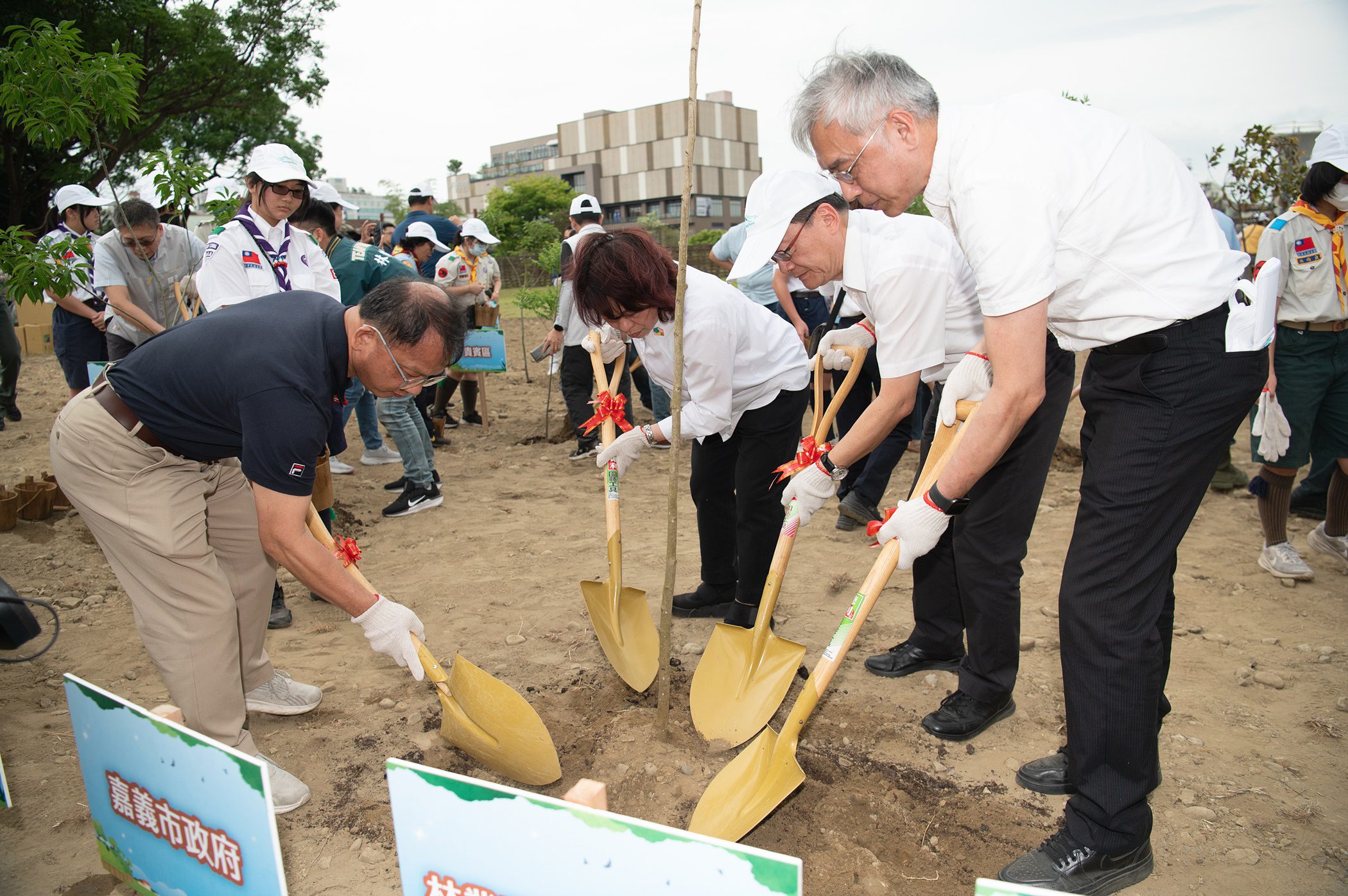 黃敏惠攜手市民植希望　嘉義綠織林業村種出1.58公頃都市森林
