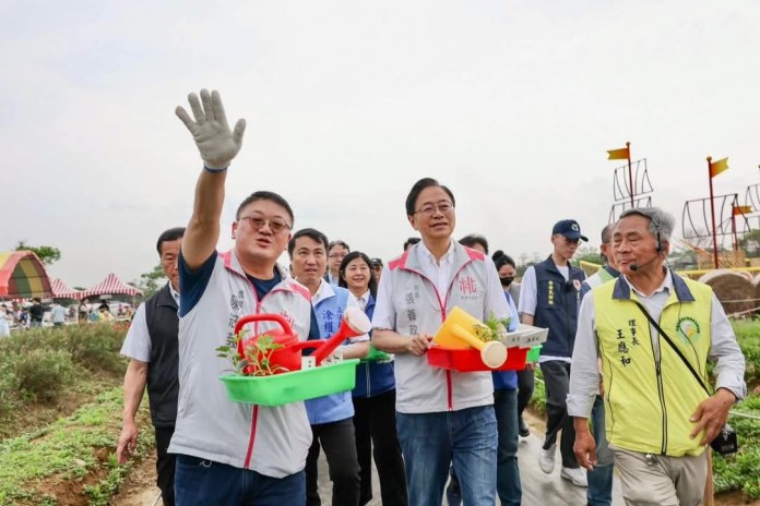 桃園彩色海芋季「西瓜節種植日」熱鬧登場 環保紙農膜落實永續 68 807295 0
